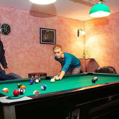 Golfer Hotel